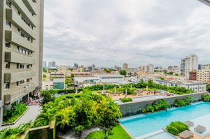 Image 19 - 840473