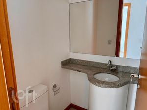 Image 11 - 840501
