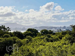 Image 6 - 840501