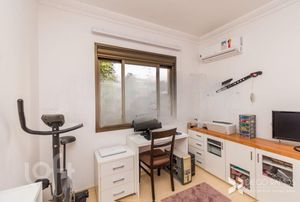 Image 19 - 840546