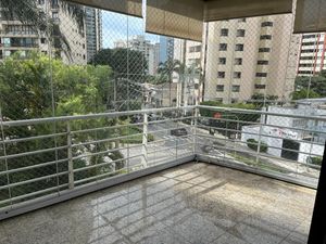 Image 6 - 840552