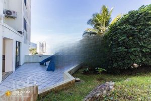 Image 11 - 840728