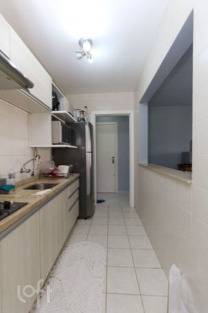 Image 28 - 840740