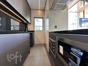 Image 10 - 840942