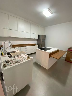 Image 3 - 840995