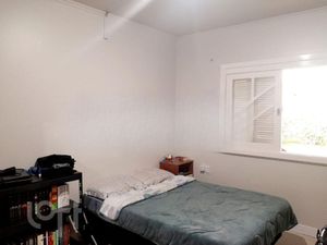 Image 8 - 841005