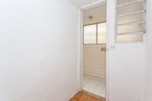 Image 35 - 841030