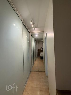 Image 21 - 841156
