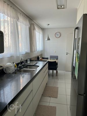 Image 10 - 841156