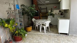 Image 27 - 841220
