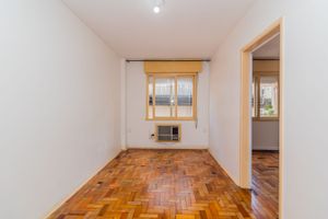 Image 1 - 841221