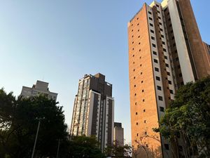 Image 1 - 841223