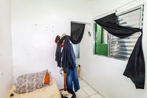 Image 17 - 841327