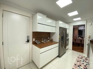 Image 21 - 841392
