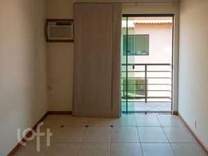 Image 10 - 841423