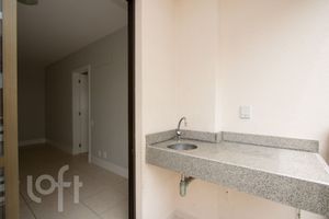 Image 35 - 841519
