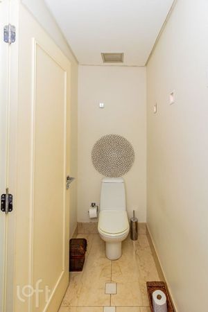 Image 19 - 841564