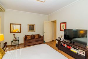 Image 31 - 841564