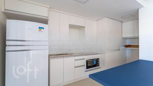 Image 9 - 841578
