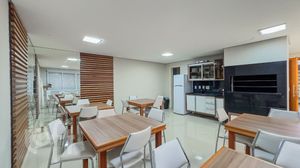 Image 25 - 841580