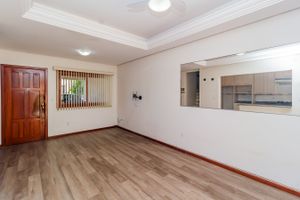Image 4 - 841585