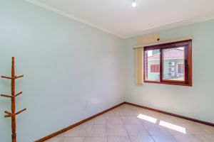 Image 19 - 841585