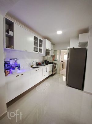 Image 4 - 841589