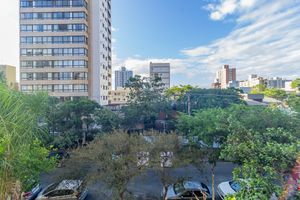 Image 10 - 841598