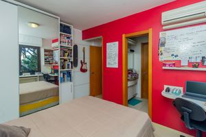 Image 17 - 841598