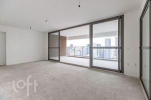 Image 2 - 841635