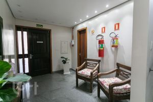 Image 32 - 841719