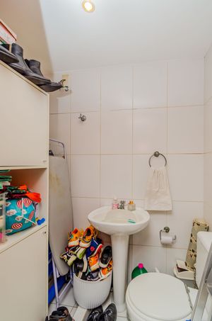 Image 30 - 841722