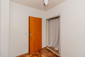 Image 6 - 841824
