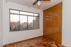 Image 12 - 841824