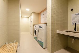 Image 14 - 842075