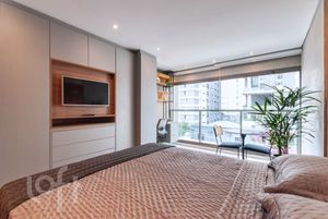 Image 3 - 842075