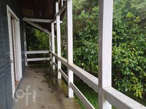 Image 12 - 842102