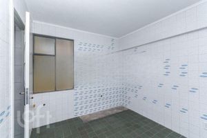 Image 7 - 842127