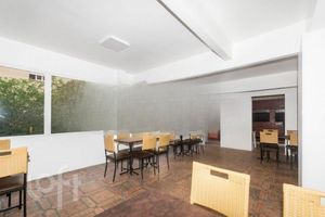 Image 31 - 842127
