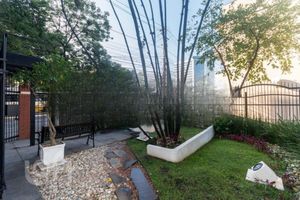 Image 29 - 842127