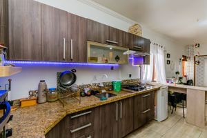 Image 27 - 842153