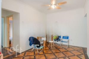 Image 9 - 842164