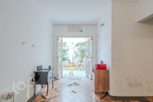 Image 11 - 842164