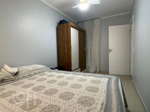 Image 10 - 842243