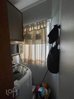 Image 4 - 842243