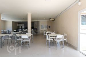 Image 35 - 842258