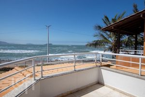 Image 9 - 842259