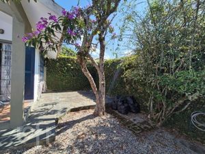 Image 4 - 842287