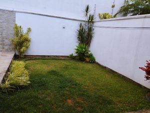 Image 9 - 842320