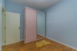 Image 15 - 842352